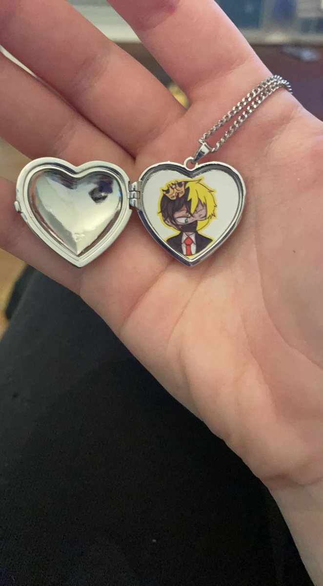 MoonidyO's tweet photo. The merch!!! Pray gentlemen. For it finally has arrived, and I love it! @Ranboosaysstuff #ranboomerch https://t.co/F4j7ERvah5