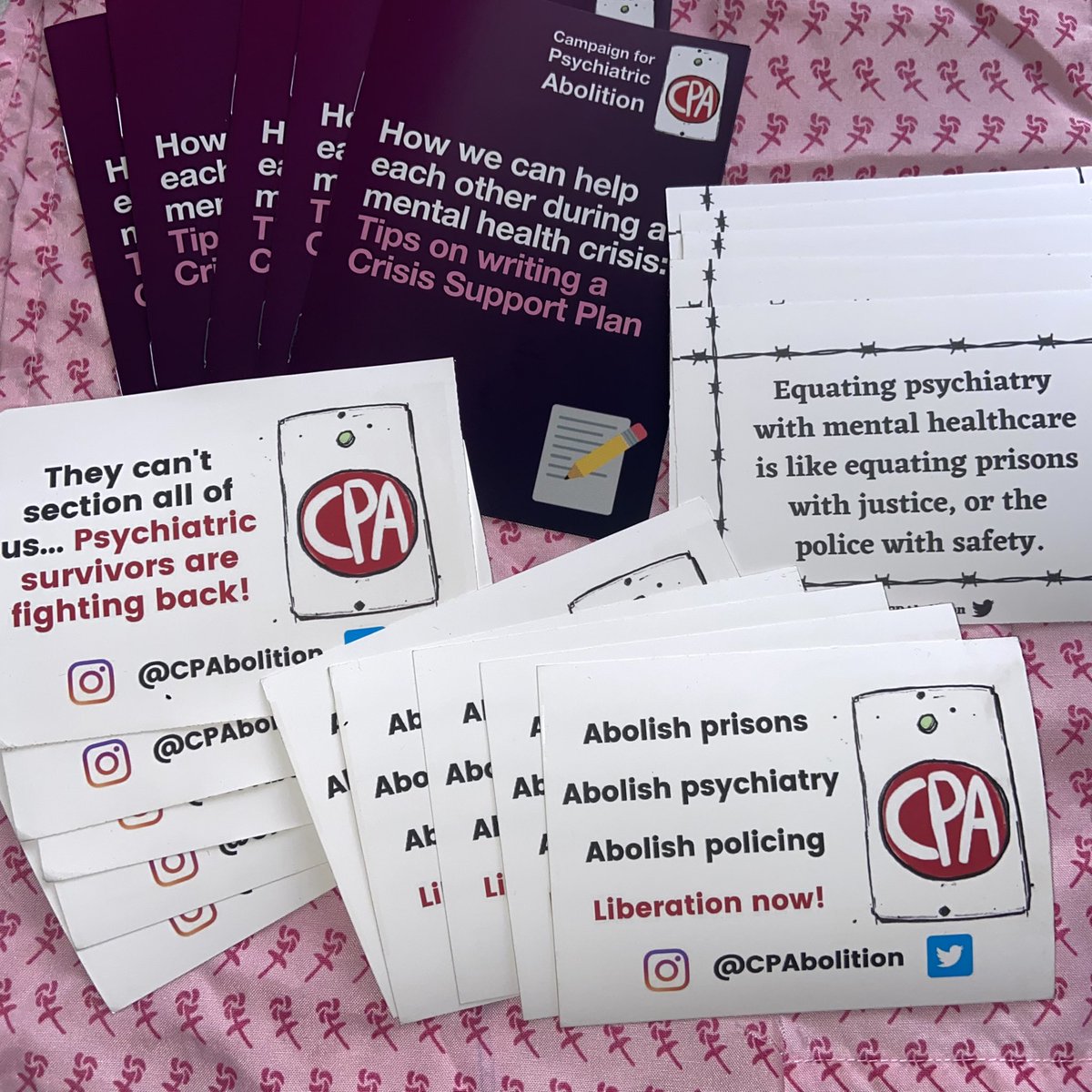 You can now access our💥 CPA Propaganda Freeshop 💥 through the link in our bio!!!!!

Simply select what you would like and fill out your details and we will send it over ♥️ For bigger requests please DM us, we are also hoping to keep adding things in the future. 

Solidarity!