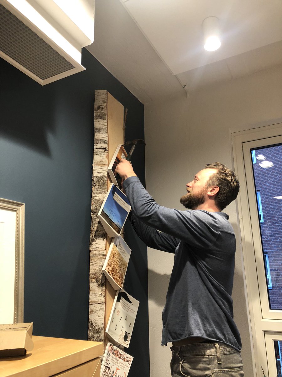 Thesis – nailed! Congratulations to Dr Jens Portinson Hylander, who has defended his thesis on the politics of public transport in Malmöhus and Skåne today! 

P.S. The photo is from another day, but it captures the spirit:)