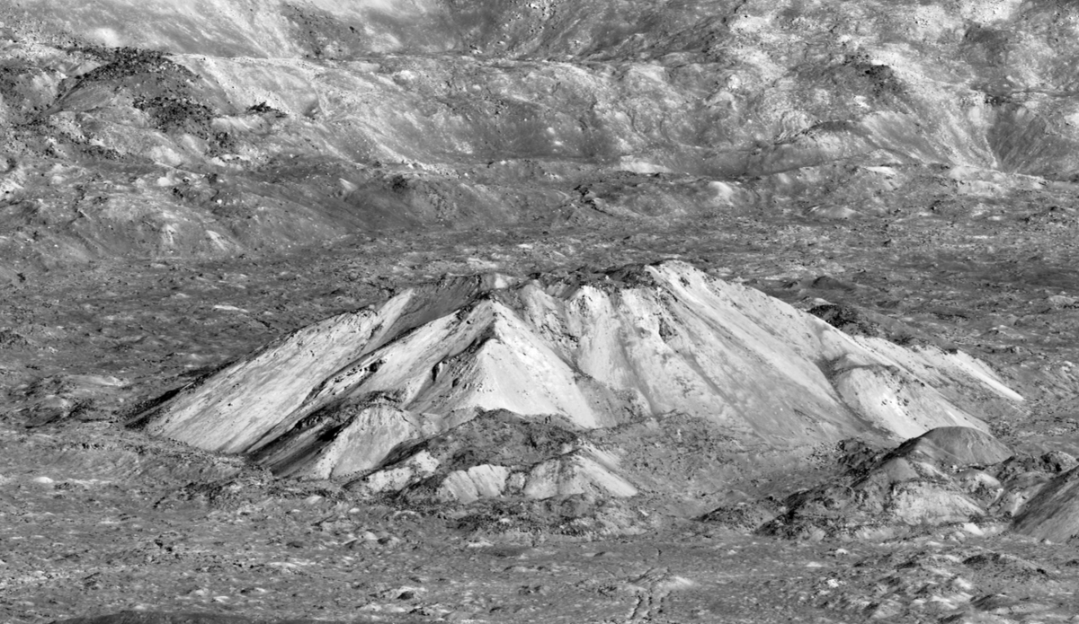 370,000,000,000,000 

📷That's the number of pixels that the narrow angle cameras on our Lunar Reconnaissance Orbiter have  collected of the Moon over 12 years and counting

Check out some of the 370 trillion pixels and the spectacular images they make: lroc.sese.asu.edu/posts