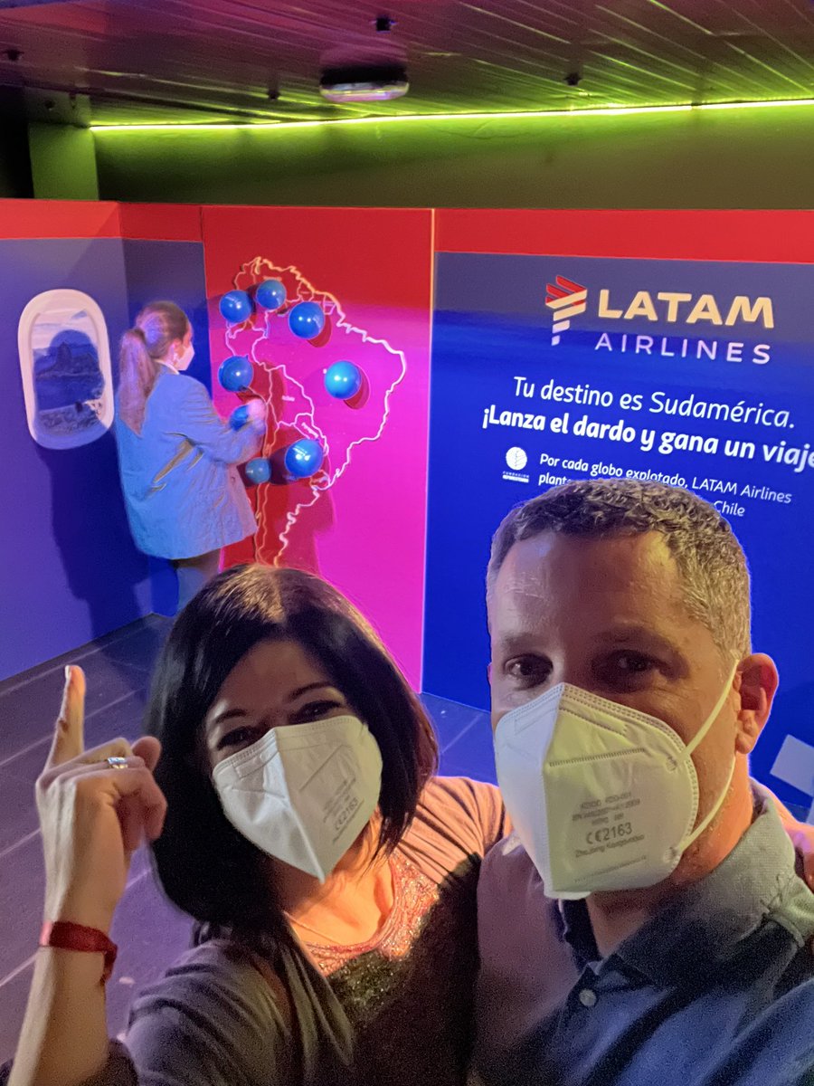 disfrutaelviaje's tweet photo. ¡Cómo disfrutamos ayer en otro maravilloso evento de los genios/as organizadores de #OUIGObirratour!
Desvirtualizando gente molona: @VDespeina @MyNewYorkBlog @MurZielaGa e incluso @enriquealex 🤍
¡Gran noche llena de recuerdos! Ojalá el año que viene podamos vernos las sonrisas🤗 https://t.co/k0cniudUV2