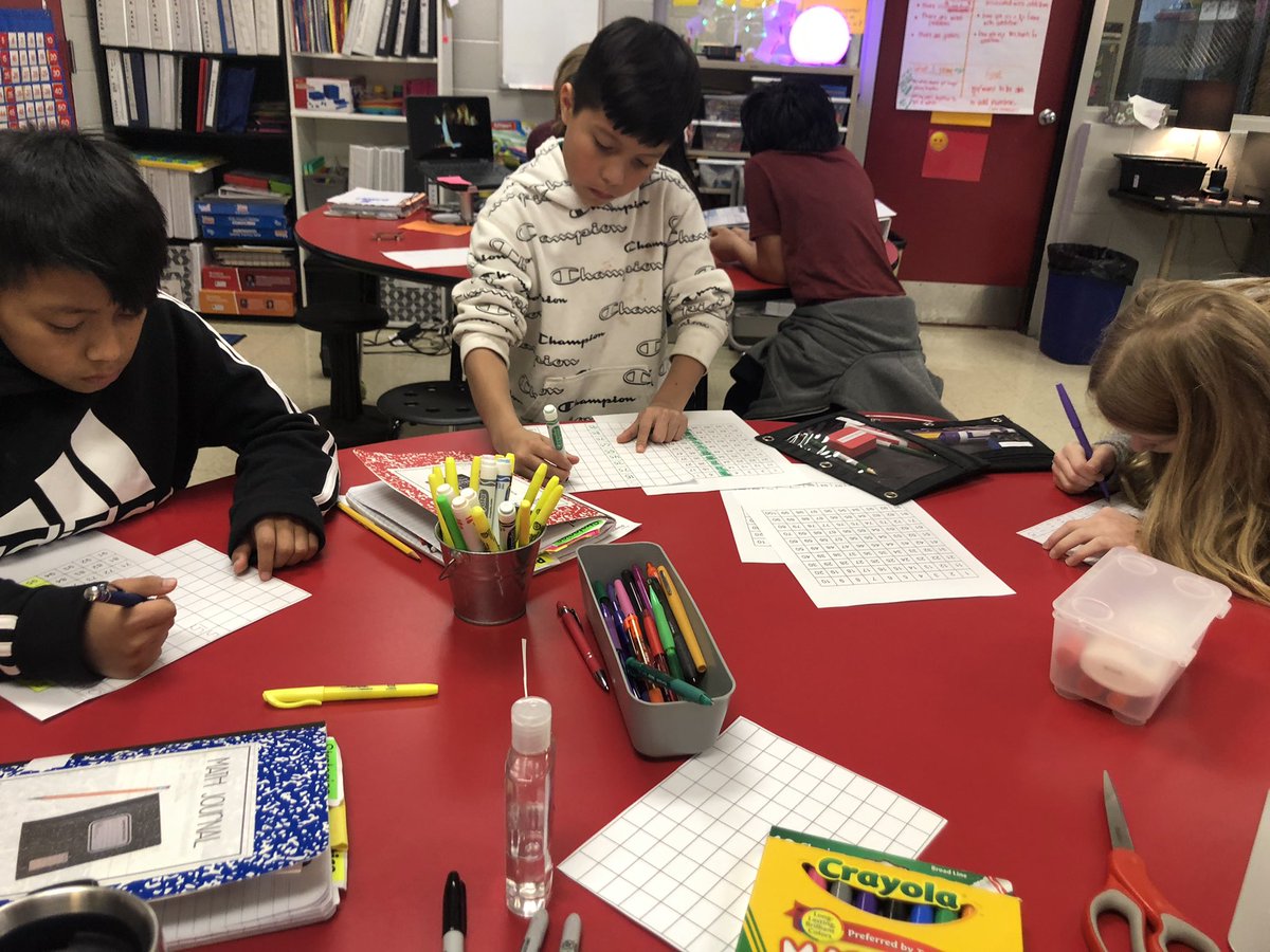 WWalker_Math's tweet image. Counting by 5s with lots of colors! @SmyrnaElem_TN #mathintervention #prerequisite #mathisfun