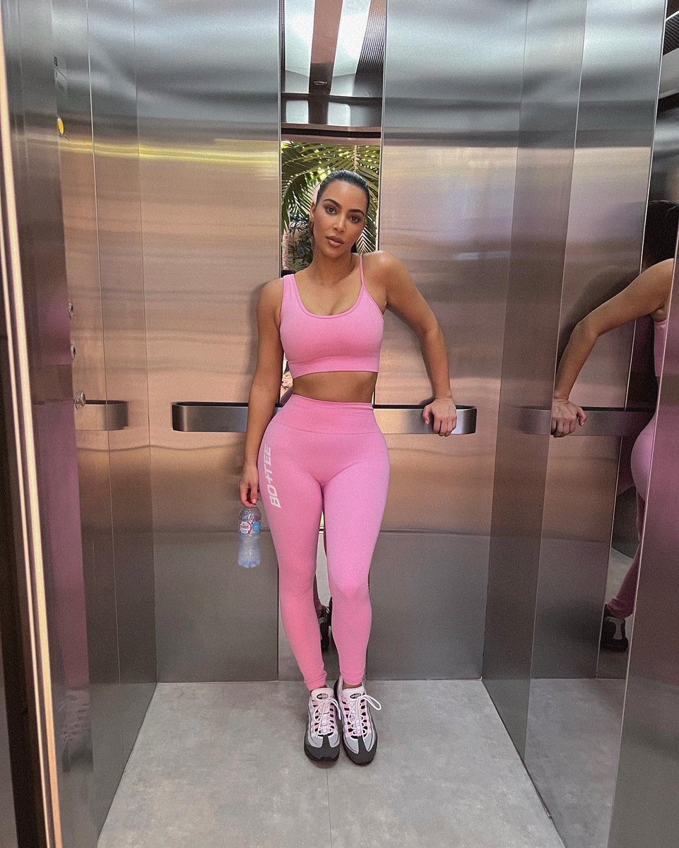 Kim Kardashian tweet media