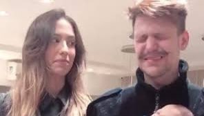 Porque o s&oacute;sia do Saulo Poncio ta chorando com o pagode ? 👁👄👁 #bbb22 https://t.co/Cst4p4sdD3<a href="/tag/bbb22"class="tags"><span>#bbb22</span></a>