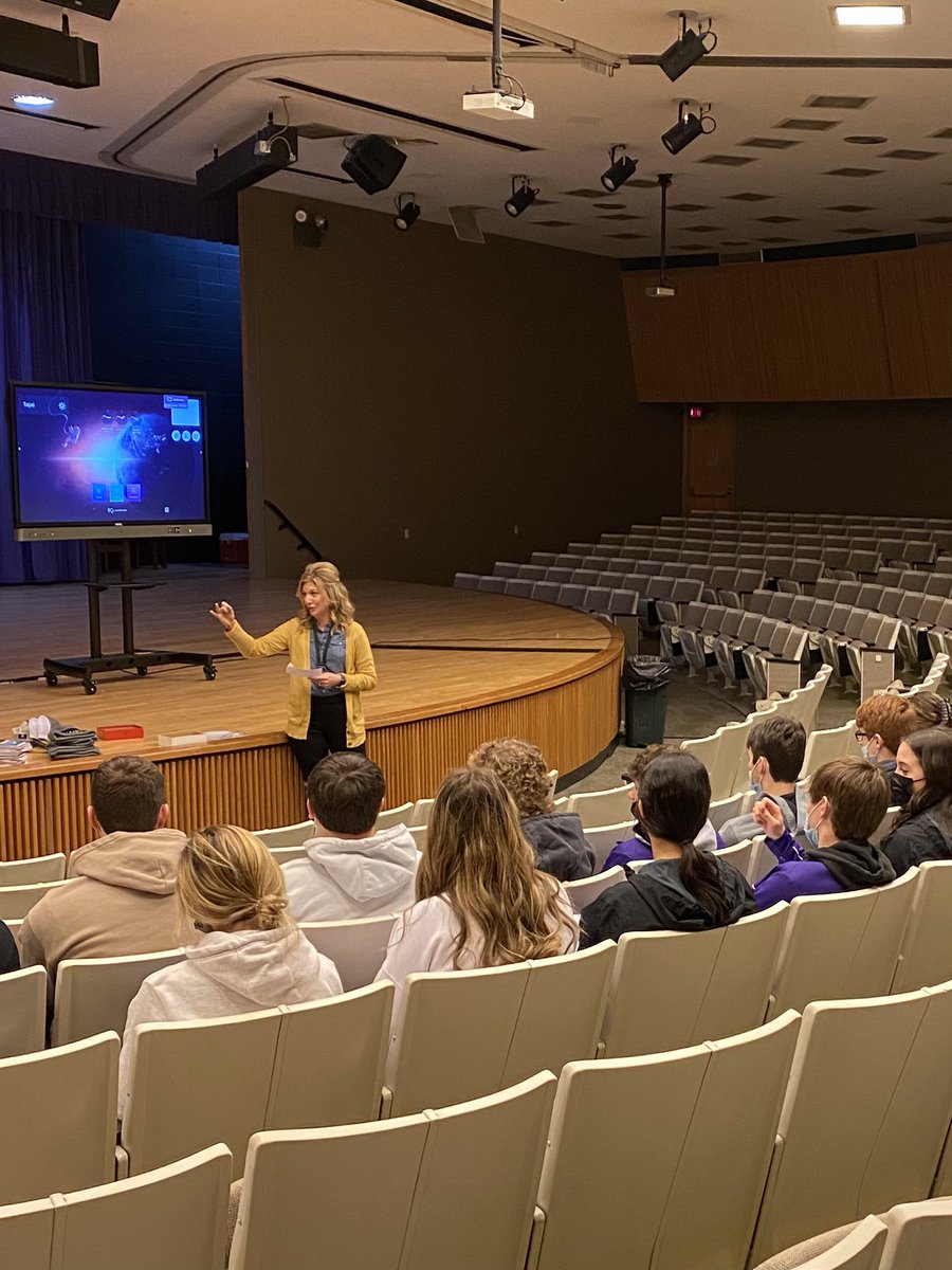 Mrs_J_Arnold's tweet photo. It’s scholarship season! HHS seniors had the opportunity to hear from Alex @waynecountyfdtn and Lindsay Sankey @CoAllianceCoop about available scholarships and how to write a great essay. “Tell your why”! #smallschoolbigexperience https://t.co/VZaJKXRwuy