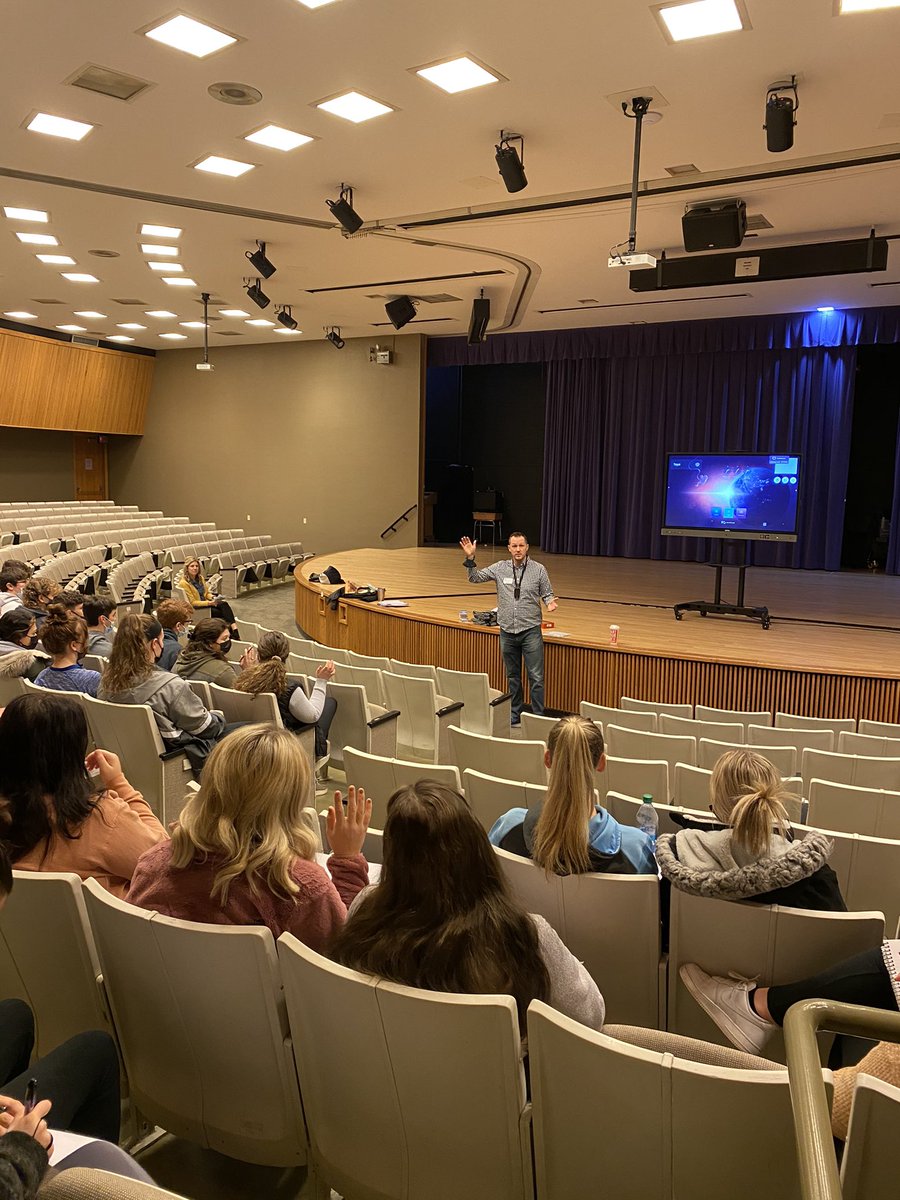 Mrs_J_Arnold's tweet photo. It’s scholarship season! HHS seniors had the opportunity to hear from Alex @waynecountyfdtn and Lindsay Sankey @CoAllianceCoop about available scholarships and how to write a great essay. “Tell your why”! #smallschoolbigexperience https://t.co/VZaJKXRwuy