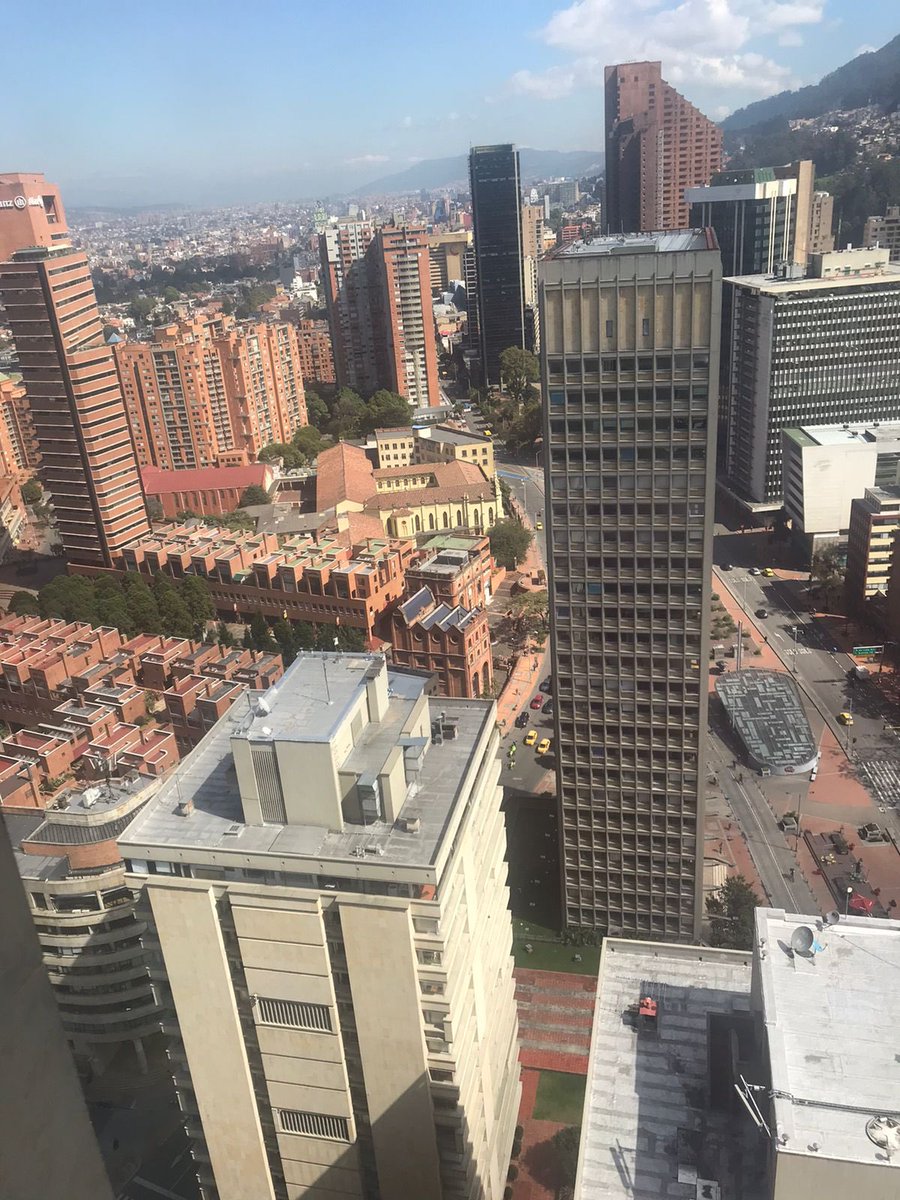 alejomichells's tweet photo. Centro Internacional, Bogotá - Colombia. 💛❤️ @IDTBogota @BogotaDCTravel

#EnBogotaNosVemos https://t.co/kG9vAUsj8Q