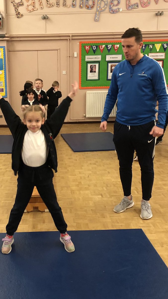 SoulsSchool's tweet photo. Year 3 had a great Gymnastics lesson with the coaches @GetSportsActive this week. They learnt how to hold different Gymnastic balances. They also learnt different ways to jump #starjump #tuckjump #gymnastics https://t.co/72Xuj9tj6c
