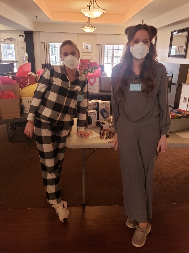 WoodBridgeHC's tweet photo. We celebrated our employees with a "PJ Day" theme at our monthly ER3! We added extra prizes with a positivity raffle and tested our knowledge on state readiness. #TrilogyLiving #loveyourjob #workplacepositivity https://t.co/eQI87mfOAA