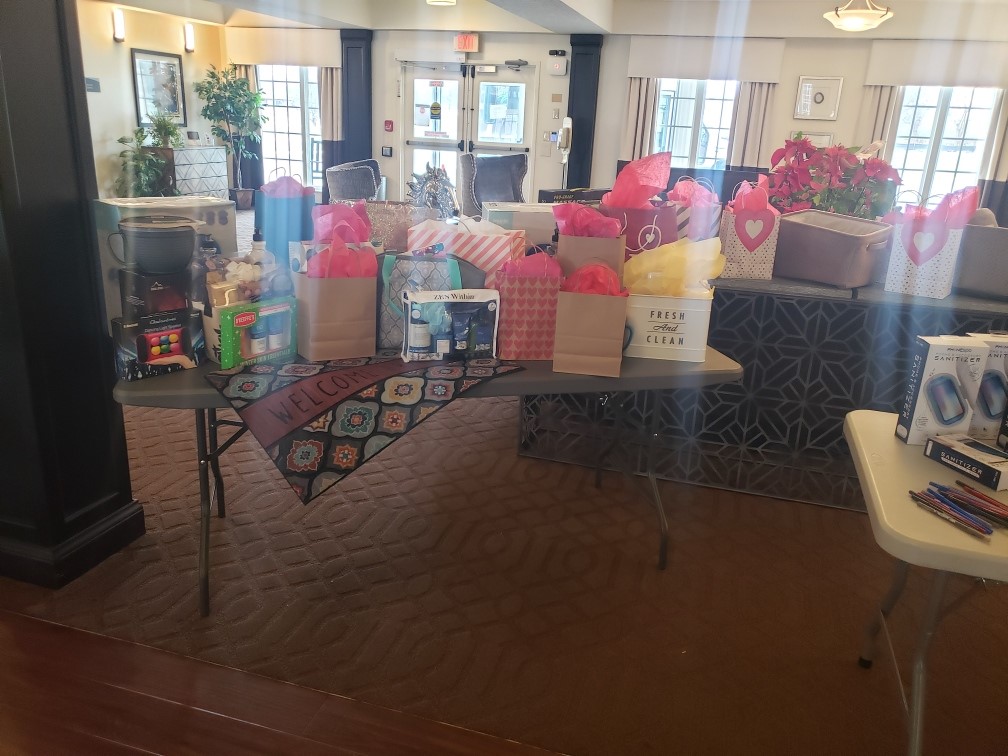 WoodBridgeHC's tweet photo. We celebrated our employees with a "PJ Day" theme at our monthly ER3! We added extra prizes with a positivity raffle and tested our knowledge on state readiness. #TrilogyLiving #loveyourjob #workplacepositivity https://t.co/eQI87mfOAA