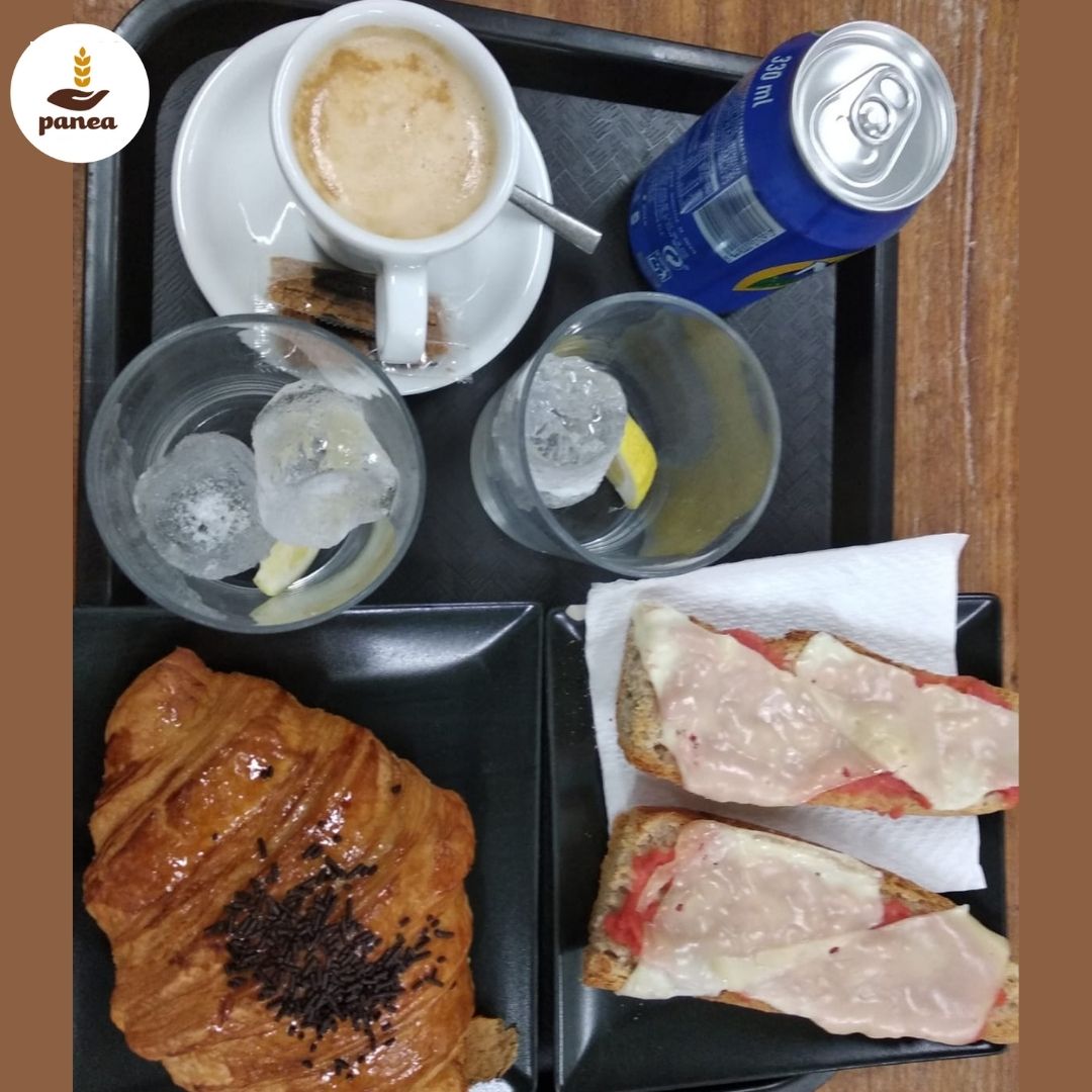 PanaderiasPanea's tweet photo. Compartir un buen #desayuno 🥐 con un ser querido 🫂 nos energiza, física 💪 y emocionalmente, en #Panea 🍞 contribuimos con el bienestar. PANEA🍞 tu mejor 🍞 panadería y cafetería #artesanal ☕ pan, bollería y #pastelería de calidad, sinquímicos #pandeverdad,  🥐 Visítanos https://t.co/YgDnNTbED7