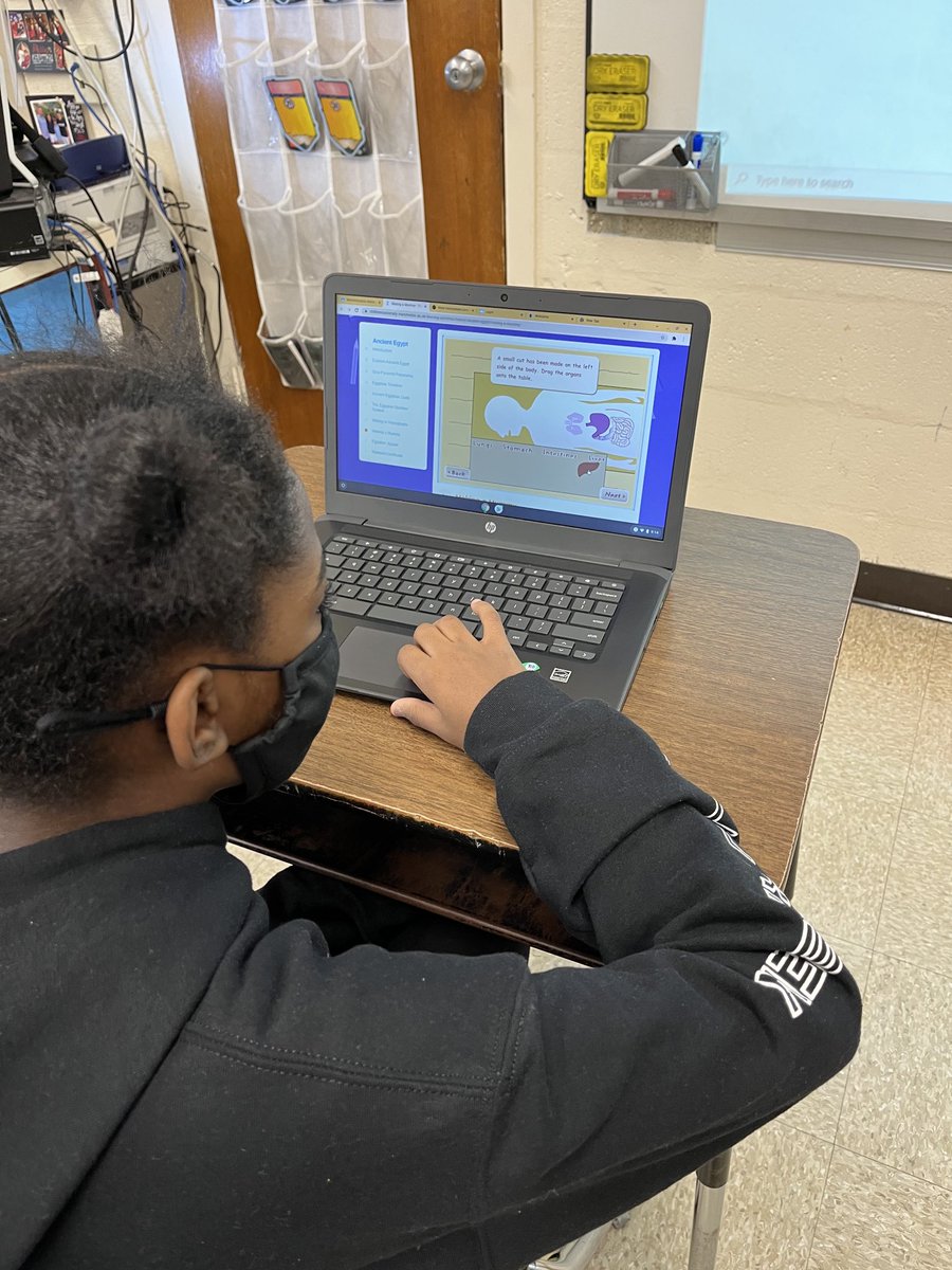 Students virtually prepared an Egyptian mummy for the afterlife! ⁦<a href="/WHGWashington/">WHGW</a>⁩