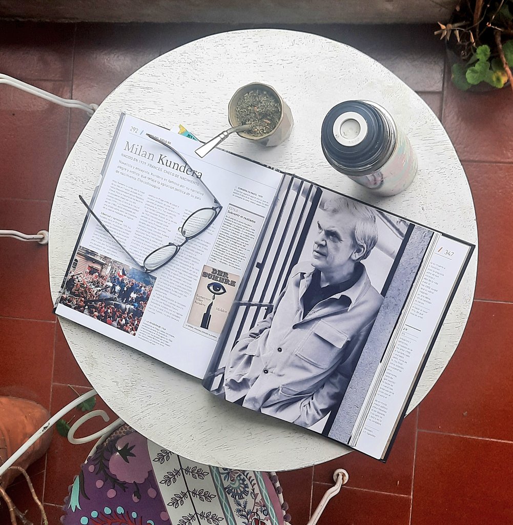 veronicaabdala's tweet photo. All you need is #amor y #libritos https://t.co/4ow04zeLzV