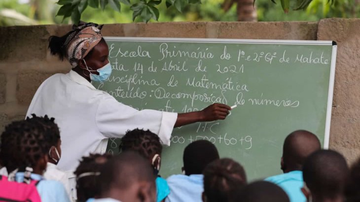opaisonline's tweet photo. Sociedade
Niassa precisa de tendas para salas de aula
#niassa #deslocados #destruicaodeescolas #tendas #opaisonline #opais #gruposoico
https://t.co/054MlStMHP https://t.co/Fu3KrSxON5