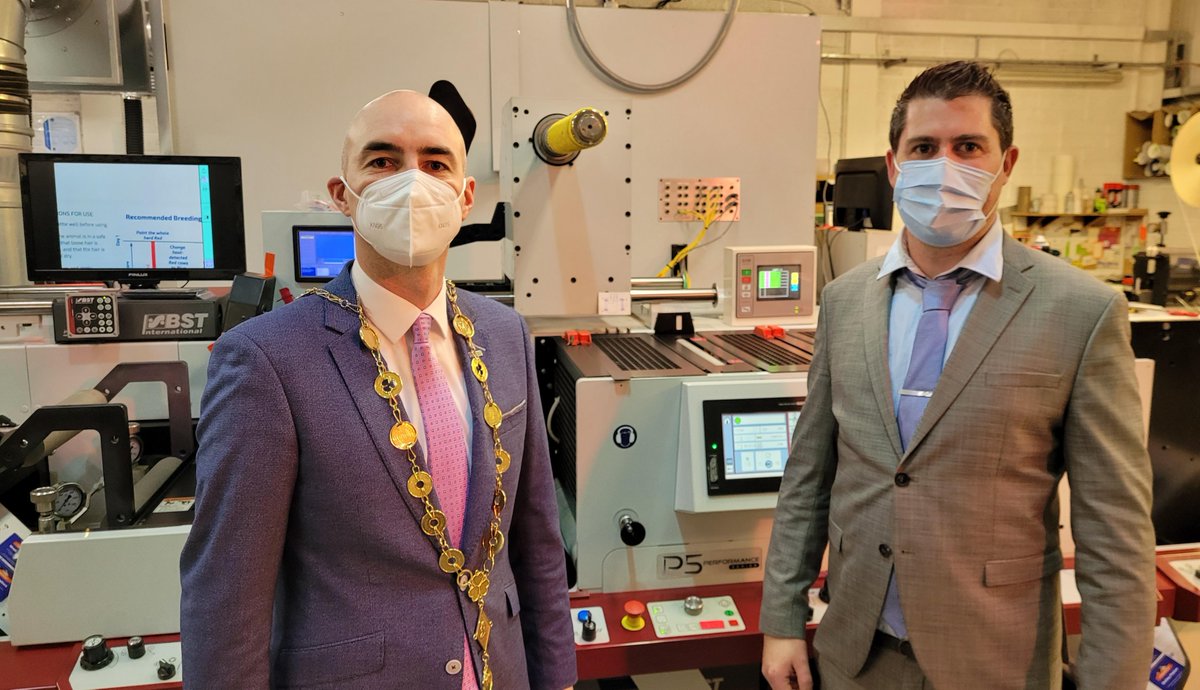LimerickCouncil's tweet photo. Mayor @DanielButlerFG visited Impact Labelling Systems this week. This family-run business produces labels for some of the best know products in the world. It was great to see the scale of the Limerick operation #HowLimerick @LimerickGlobal https://t.co/jCcASy4zlu