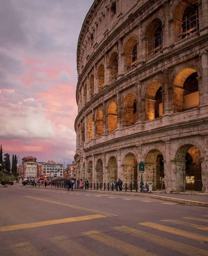 W0rld2026's tweet photo. Sunset in Rome https://t.co/4UTpzTwBCz