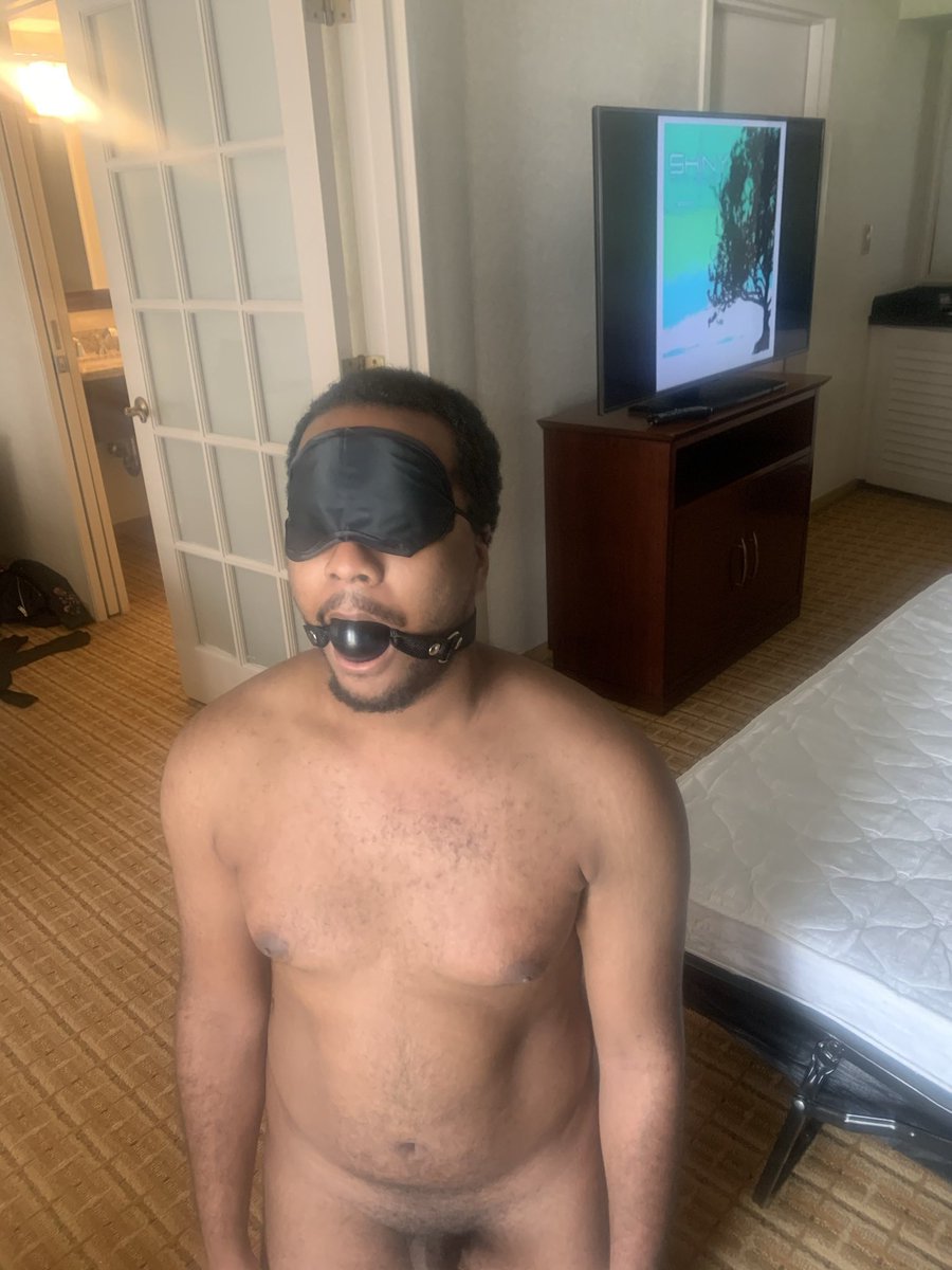 MistressNickyV's tweet photo. The mistress wants to be at the dungeon all weekend. Make my heart flutter by heading to my site to book a session
I love a good strap on or foot worship sess
https://t.co/NvUBLGIRma
#AtlantaDungeon #mistressvalentine https://t.co/e2ZZ6cRAjx
