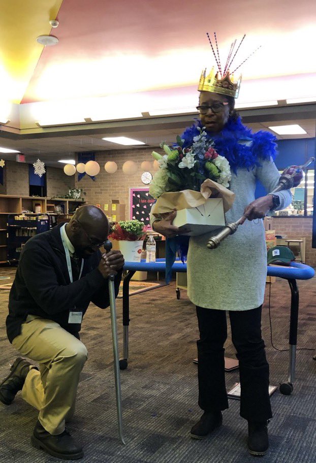 Presenting the Nitsch Elementary 2021-2022 TEACHER of the YEAR…Ms. Phyllis Primes!👏👏👏