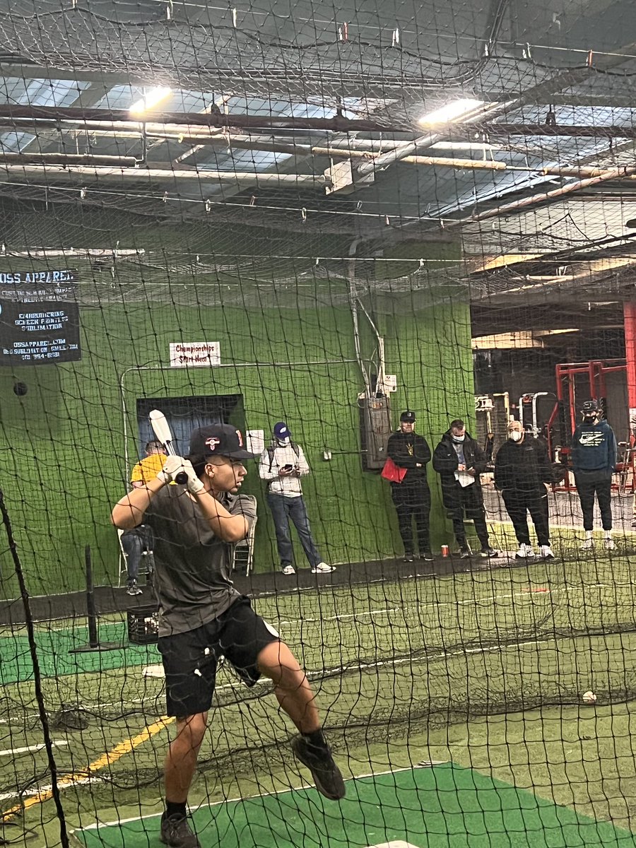 coachjoecoelho's tweet image. A very successful first ever showcase for the @RiDevils last night. Wanna thank all my devils coaches who helped me put this together. Also want to thank all the college coaches for coming and talking to the players and allowing them to showcase their talents #devilsup 😈