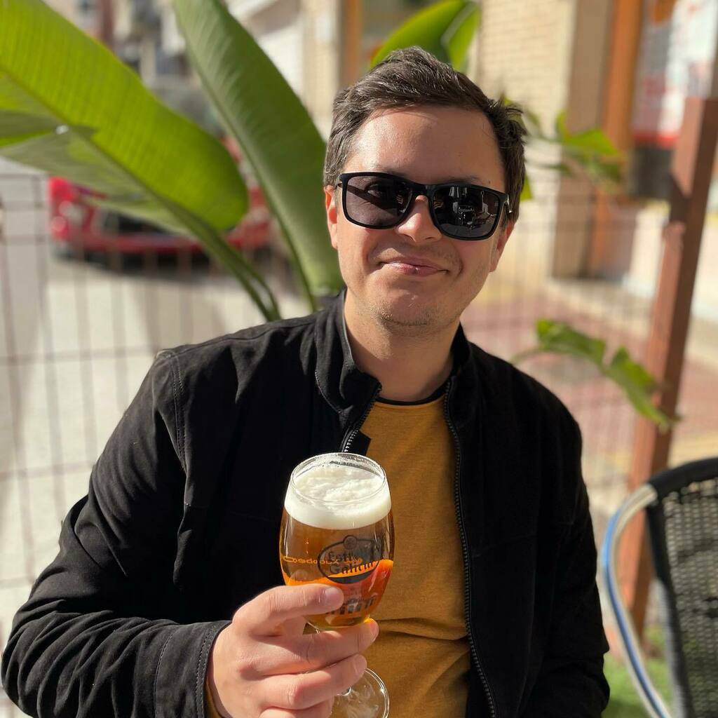 shonescu's tweet photo. Siesta and weekend yo! https://t.co/SgajgOvBD3 https://t.co/1g6mHf9GRm