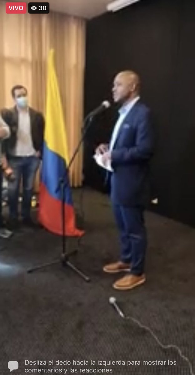 LuisGMurillo's tweet photo. #IMPORTANTE I Anuncio sobre mi candidatura a la Presidencia de la República por el partido Colombia Renaciente (@SoyRenaciente).

Ahora el pueblo sí va a elegir a su presidente. #MurilloPresidente 

#EnVivo ➡️ https://t.co/sUOZW3YGTI https://t.co/UNr6nE9Fe5