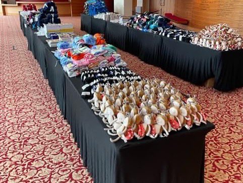 ComfortCases's tweet photo. Words canโt describe how amazing this is!
@LynnUniversity we are ready for an incredible packing party event! ๐๐
#BEAGOODHUMAN ๐ช๐คโค๏ธ
#comfortcases #nomoretrashbags #giveback #volunteer #love #lynnuniversity #packingparty #fostercare https://t.co/z86SAbx1K9