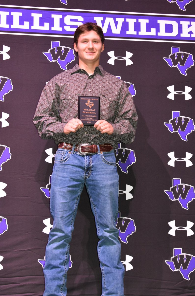 I'm gonna miss watching this boy play next year! 4 yrs goes by so fast! On to the next chapter....so proud of you! #widereceiveroftheyear
