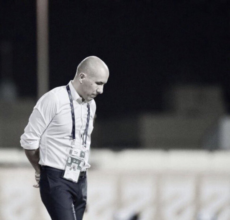 ban_hfc's tweet photo. فهد بن نافل تقول الثقة موجودة في المدرب ولم تهتز حتى نجددها .
و هذا المدرب هز شخصية الهلال و هز هيبته … وانت المسؤول الاول عن هذا الوضع اللي يعيشه الهلال … 
مدحناك في بعض الملفات لكن فشلت في ملف اللاعب الاجنبي و المدرب الى الان …. 

تحرك من أجل أنقاذ ماتبقى 
@fahad2 https://t.co/ujreFb7Ns7