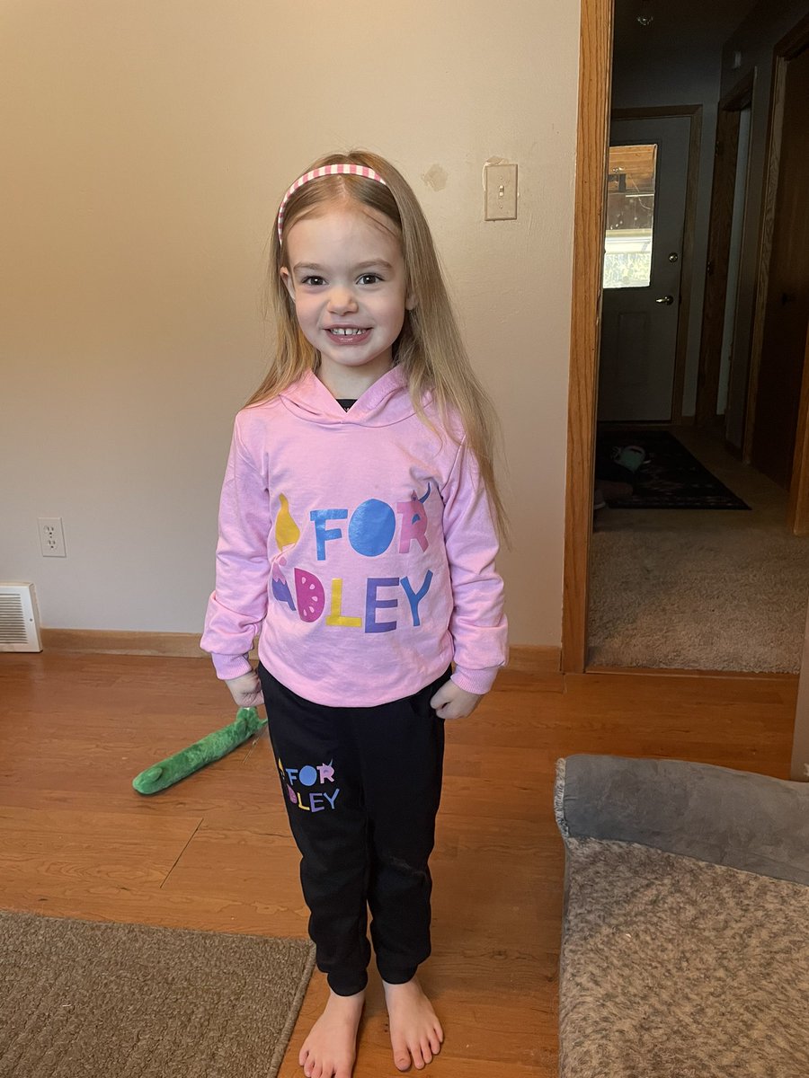 nflamini's tweet photo. @Shonduras Quincee said “mommy can you take another picture of me so Adley’s mom and dad like my picture again?” https://t.co/G3HBppEp6F
