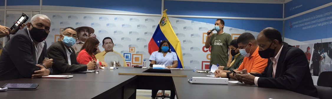 mincomunas_ve's tweet photo. #Ahora🔴 | Desde los espacios del @Mp_Comunas, se desarrolla Videoconferencia en el Marco del Nuevo Sistema de las 3R, liderada por la Ministra @NorisHerrerar junto al Vicepresidente @MervinMaldonad0 y demás autoridades presentes. 

#ComunaONada https://t.co/o6p3Mr7zSC