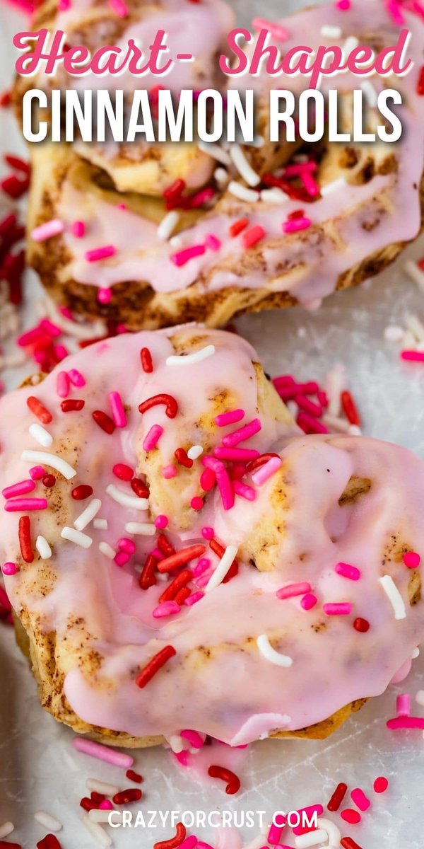 Heart Shaped Cinnamon Rolls dlvr.it/SHYCCS by <a href="/crazyforcrust/">Dorothy Kern</a>