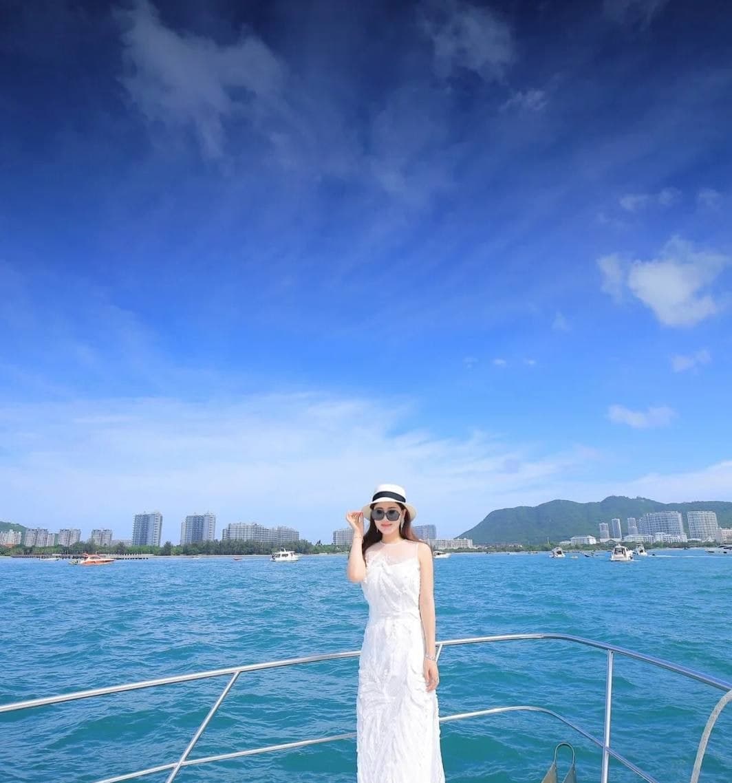 AliceCh65423261's tweet photo. I went to different places, saw different scenery, learned different things, and realized different life.🤗 https://t.co/4DZlu6Zpdm