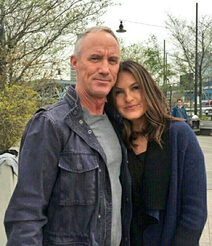 clairekerrbear's tweet photo. #FlashbackFriday ... #Tuckson
#EdTucker #RobertJohnBurke
#OliviaBenson #MariskaHargitay
@lawandordertv @SVUWritersRoom https://t.co/eVr4M3l0ks