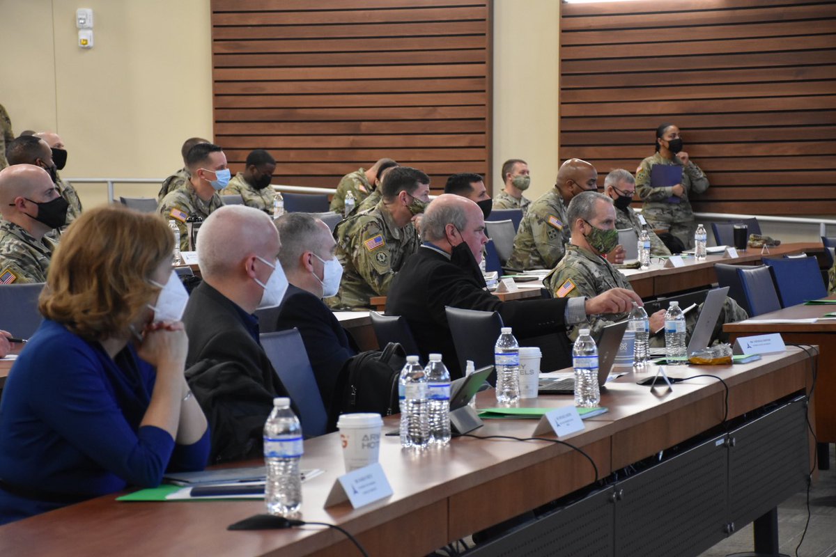 Great to see so many leaders across @iii_corps training and learning at #forthood to help prevent suicide in the ranks. By far the most commanders and senior enlisted leaders I've seen in one place in a while, all there for the same cause. forthoodpresscenter.com/iii-armored-co…