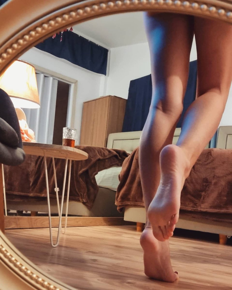 amy_heel's tweet photo. hiii feet lovers 💜 #Nsfwtwt :)
- amy 23
- feet fetishes here!
- sub 
- caucasian 
- comment the time you saw it on fyp

♡ n rt :) let the moots happen https://t.co/JVAIg6f6uD