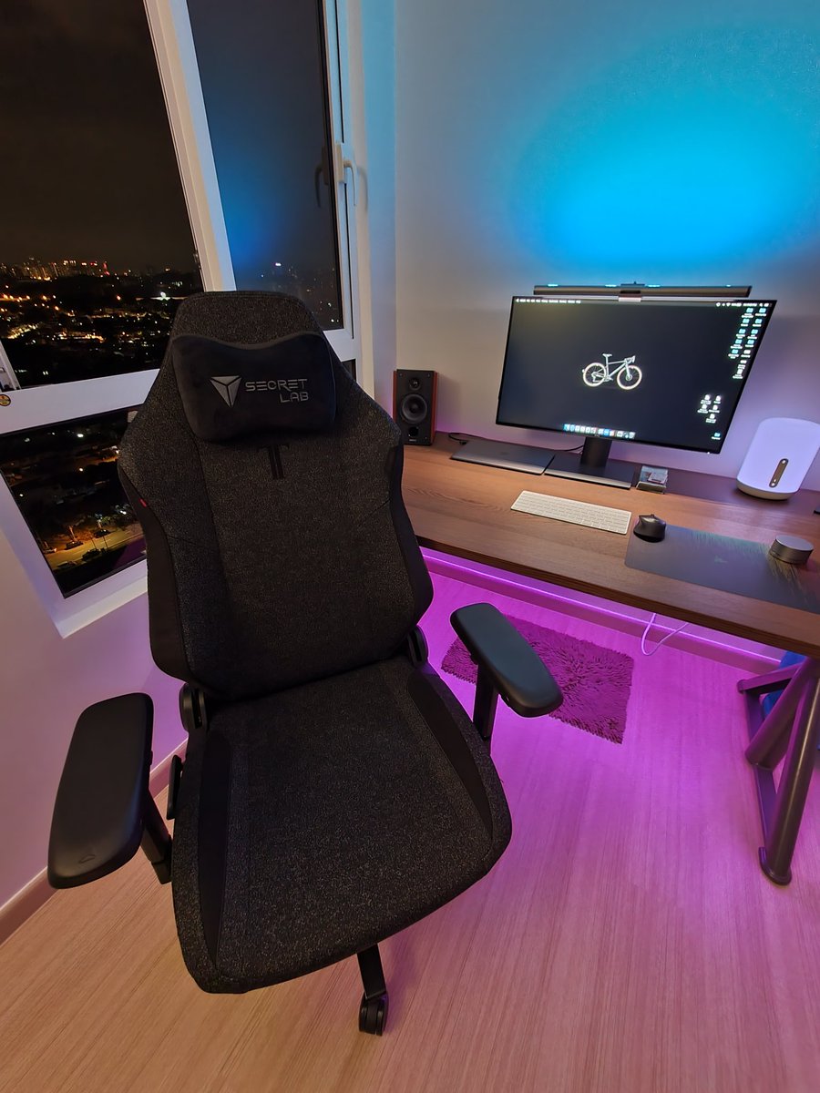EnzoeJ's tweet photo. One of the best!!!! 

#secretlab #titanevo2022 #thebest https://t.co/6mrL6NLthY
