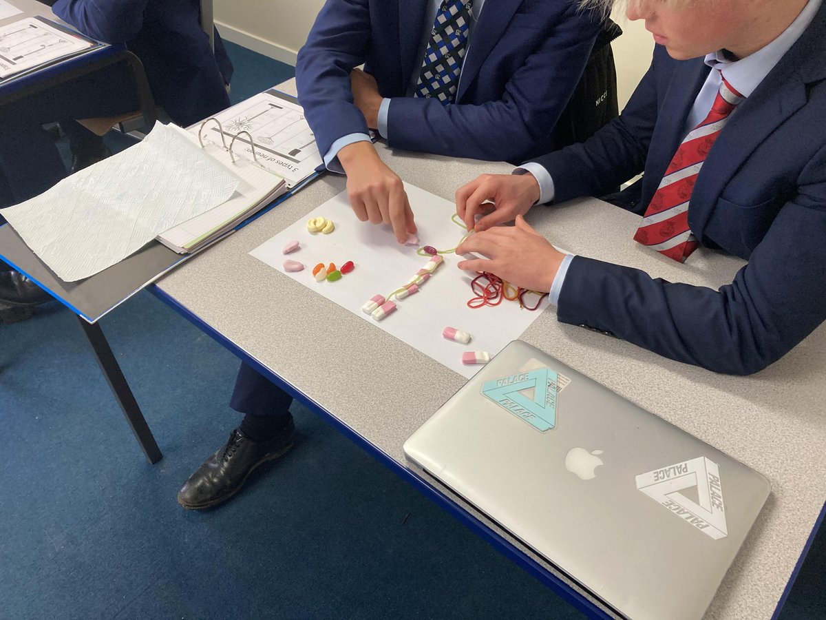 PangCollPsych's tweet photo. A tasty treat for our #PangCollLower6th pupils today who have been using sweets to create their very own neurons, synaptic transmission and reflex arc models! #PangCollCreativity #PangCollPsychology https://t.co/YjMhJBEy1w