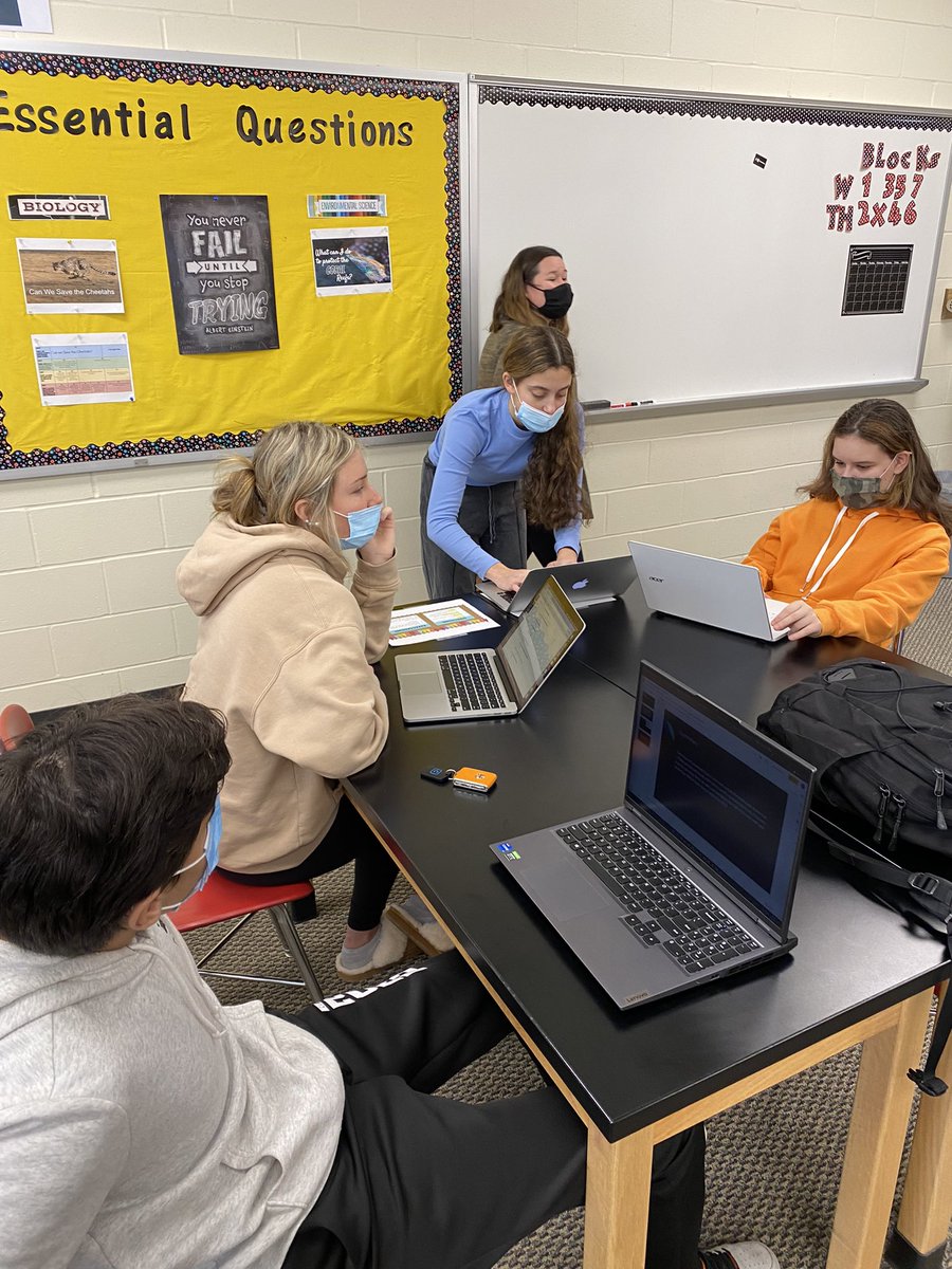 Station rotation exemplified today here in <a href="/shaferscience/">Mrs Shafer</a> Environmental Science. S’s evaluated the work of one another, providing specific and timely feedback. #IHPromise @IHTeachandLearn <a href="/IHSchools/">Indian Hill Schools</a> <a href="/Catlin_Tucker/">Dr. Catlin Tucker</a>