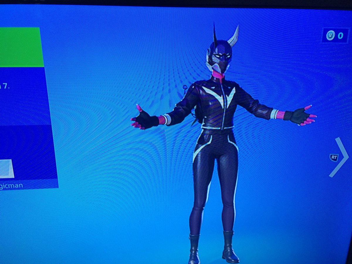 ShawnMS421's tweet image. Used code @amagicmantv to get the Bear Hug emote!! Use code ‘amagicman’ in the Item Shop #CodesForKids