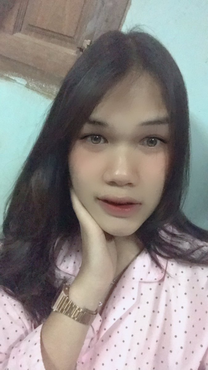 Chayadach2's tweet photo. ชุดนอนจะได้นอนป่ะ https://t.co/zgmW5AvIlL
