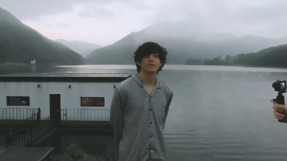 taeteland's tweet image. this feeling of falling in love