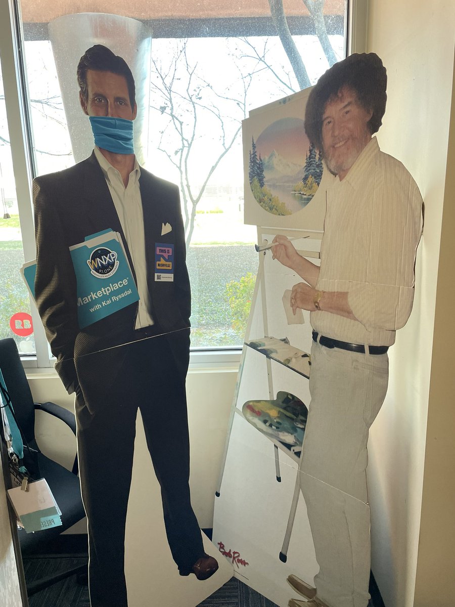 There’s a new office buddy for <a href="/kairyssdal/">Kai Ryssdal</a> here at <a href="/WPLN/">WPLN News - Nashville Public Radio</a>, thanks to @LTurnerProducer I’m looking forward to seeing what hijinks these two can get into together