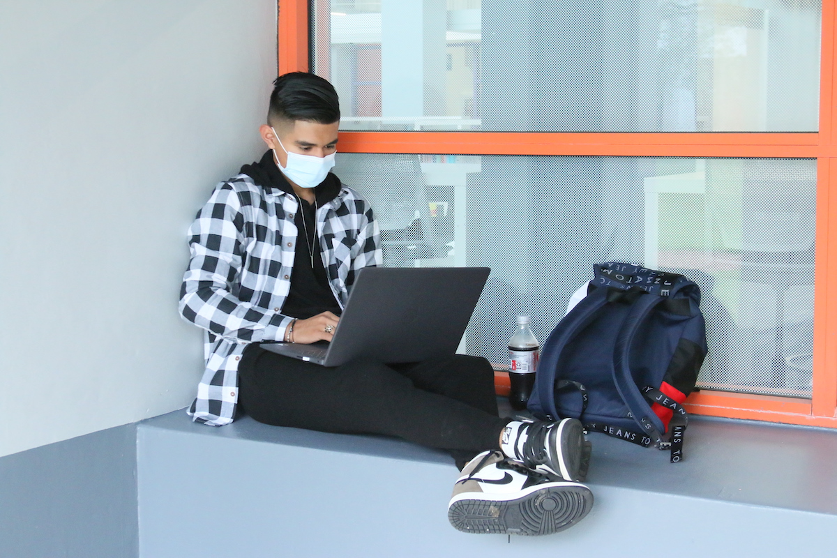 MDCollege's tweet photo. Our #MDCHomestead #Sharks showing us what campus life looks like so far this #SpringSemester π¦π
#BeMDC #Homestead #WelcomeBack https://t.co/GXRGT27Cjz