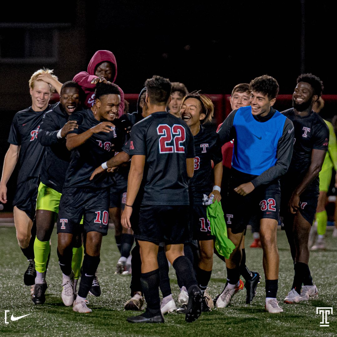 Temple_MSoc's tweet photo. Today is #NationalHuggingDay.

Bring it in fam! https://t.co/sSwfd6Ocyh
