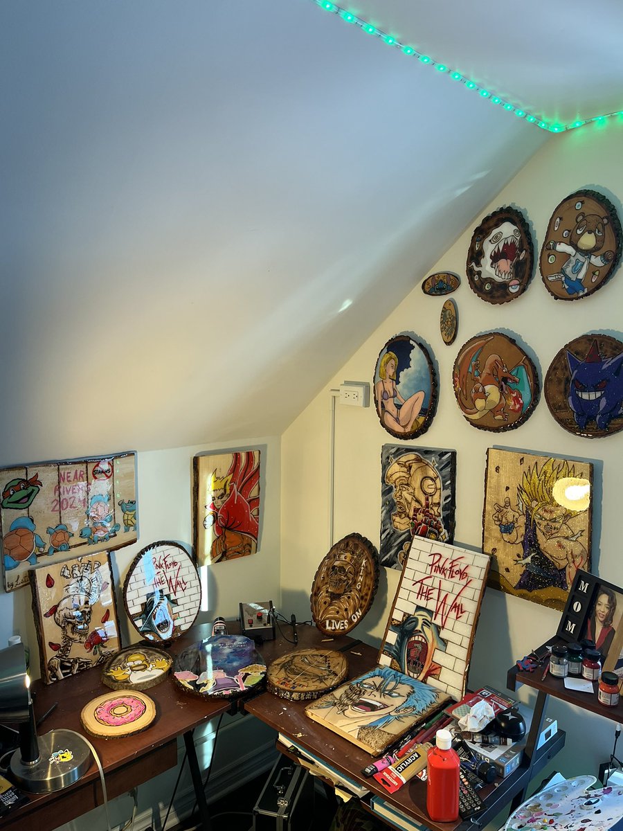 LesterJordan11's tweet photo. #artroom #office https://t.co/63L1wLzyZU