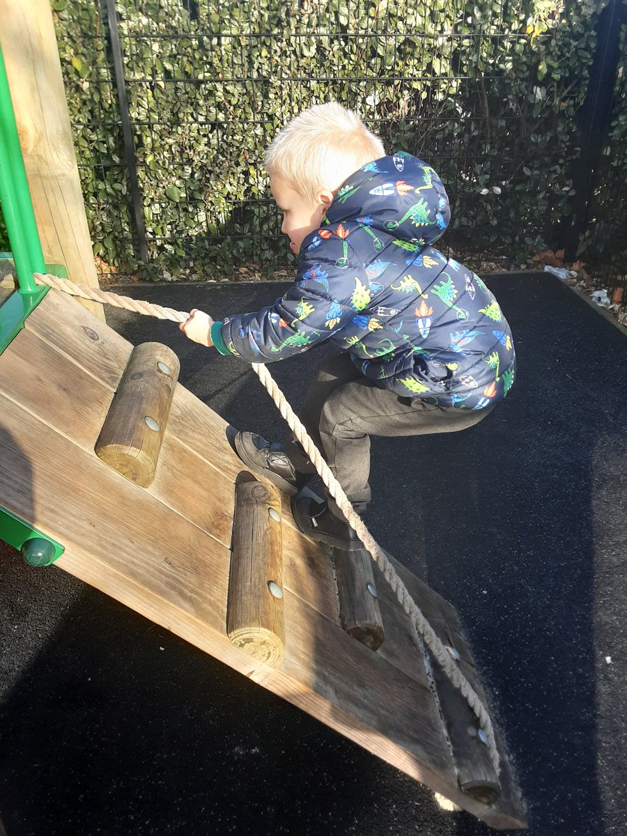 gcpfs1's tweet image. The children at Waddles Nursery enjoyed being outside in the sunshine this afternoon working on their physical development. @PrimaryGreat #gcpphysicaldevelopment