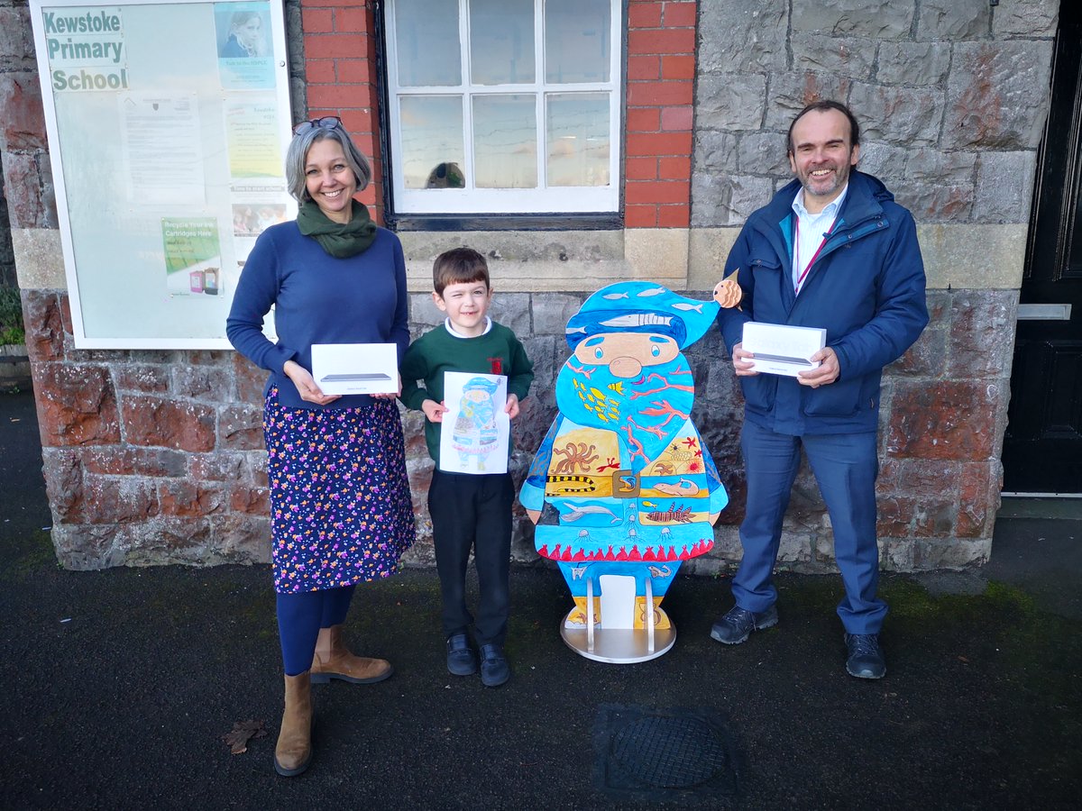 Thank you for supporting our Santa trail!
We are delighted to tell you all that the winning school is Kewstoke Primary !  This amazing "Sea Santa" was designed by Year 2 pupil Daniel Webber age 7! Here is the star designer with his headteacher and Jon Walton, Centre Manager.