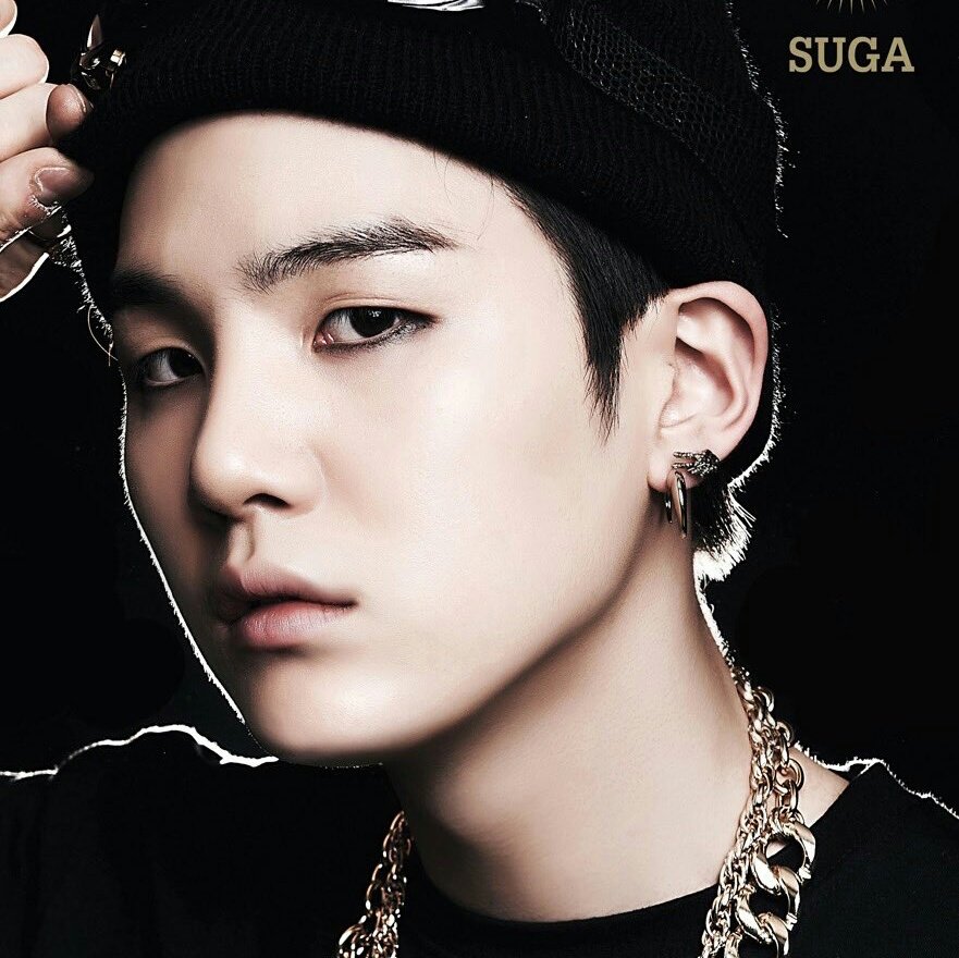 группа бтс шуга. шуга корейский рэпер рэперы республики корея. щечки бтс. бтс шуга рэпер. шуга бтс щеки.