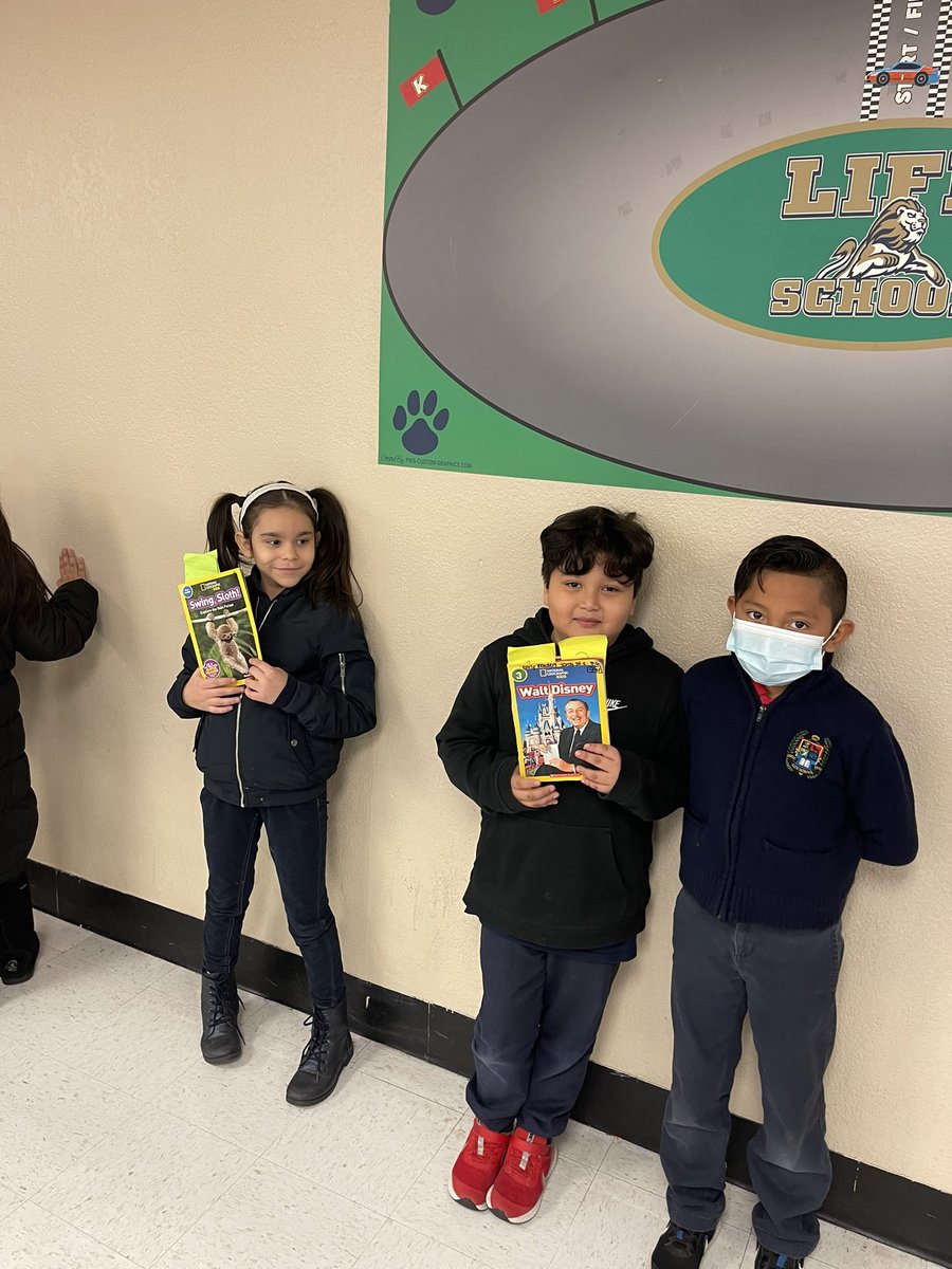 TheSpeducator06's tweet photo. @Life_OCE Today,  second graders held a live book walk for their Kinder and first grade friends!   They loved sharing what they learned and we loved learning from them! #LifeHabits #LifeHabitsCoach @lifeschools https://t.co/Ua58Q6u9KZ