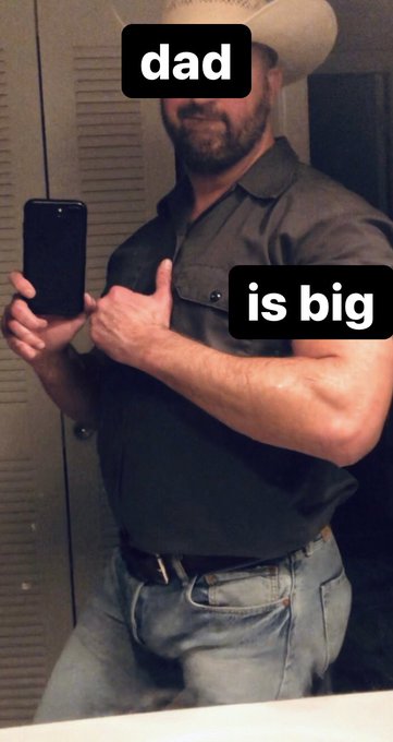 Doing this bathroom selfie to watch the plot https://t.co/ls8GgJkXHU